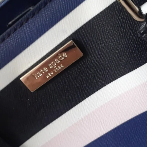 KATE SPADE..EVANGELIE LAUREL WAY..CRUISE STRIPE BAG - Picture 2 of 10